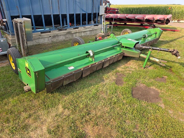 john-deere-220-image-2