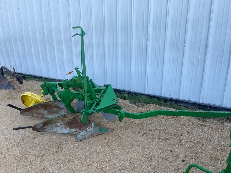 john-deere-2-image-1