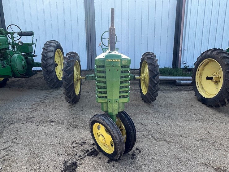 john-deere-h-image-2