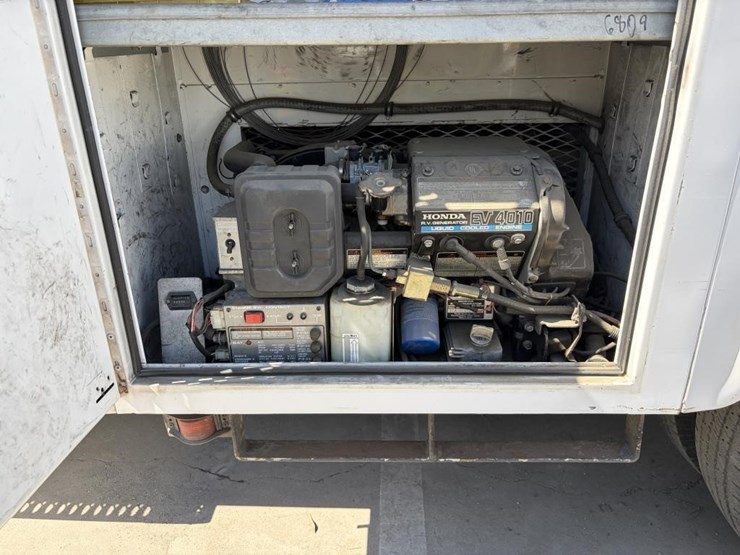 2004-ford-f350-image-13