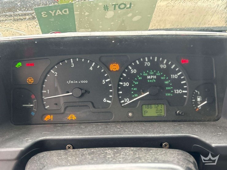 2000-land-rover-discovery-ii-image-16