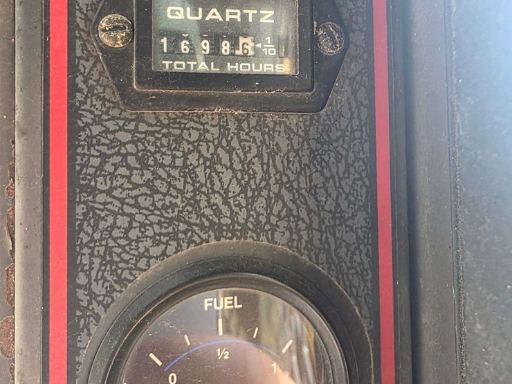 2000-gehl-5635-image-38