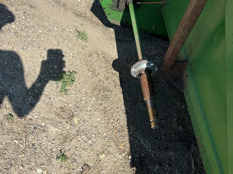 john-deere-843-image-22