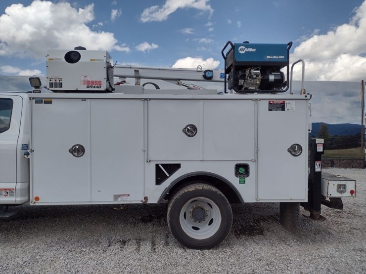 ford-f550-image-17