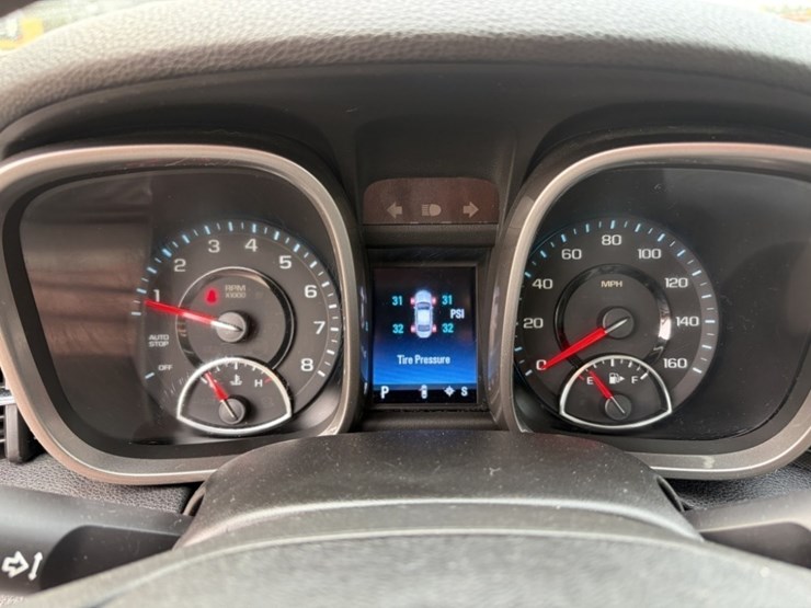 2015-chevrolet-malibu-ls-sedan-image-24