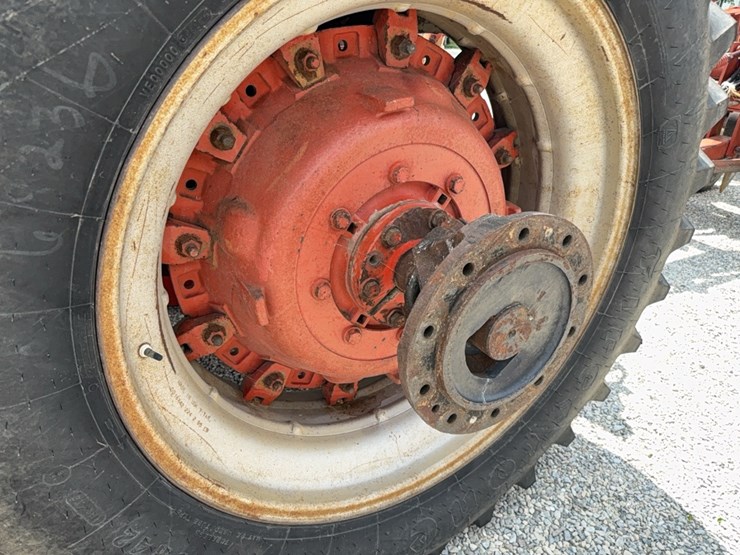 case-2590-tractor-image-18