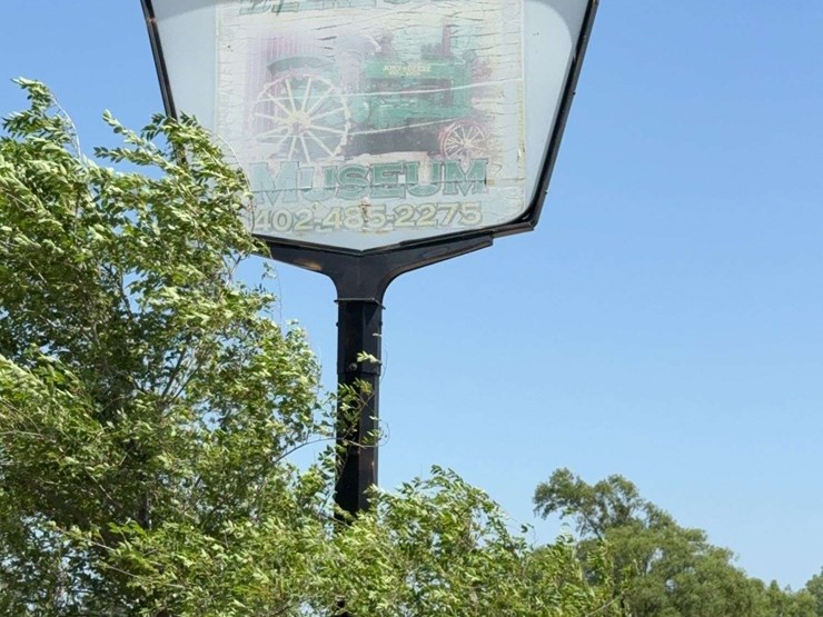 custom-made-filsinger-sign-on-sinclair-pole-image-5