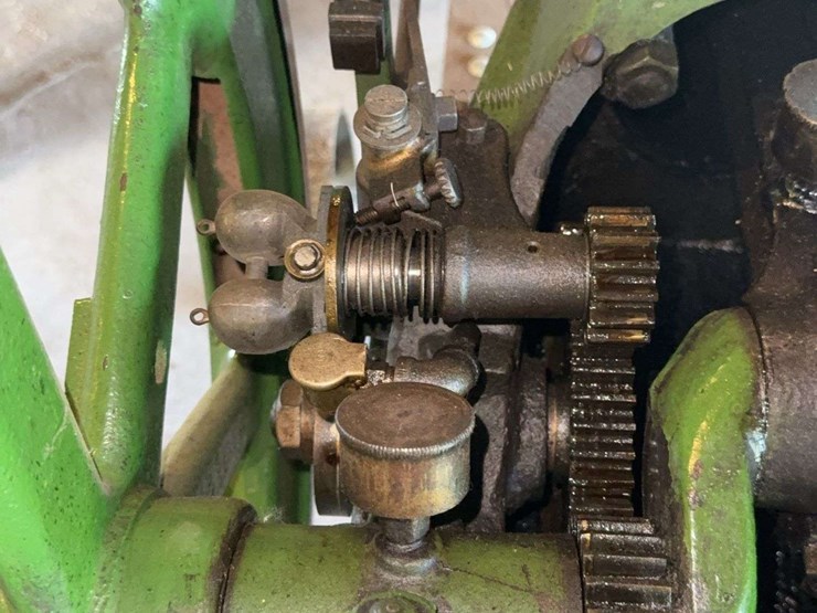 root-and-vandervoort-john-deere-4-horse-hit-and-miss-engine-with-cart-image-18