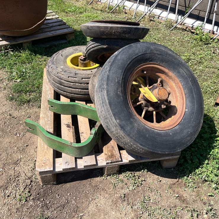 #4695 • Assortment of Tires
