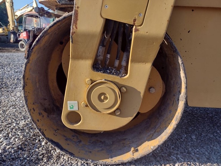 caterpillar-cb34xw-image-23