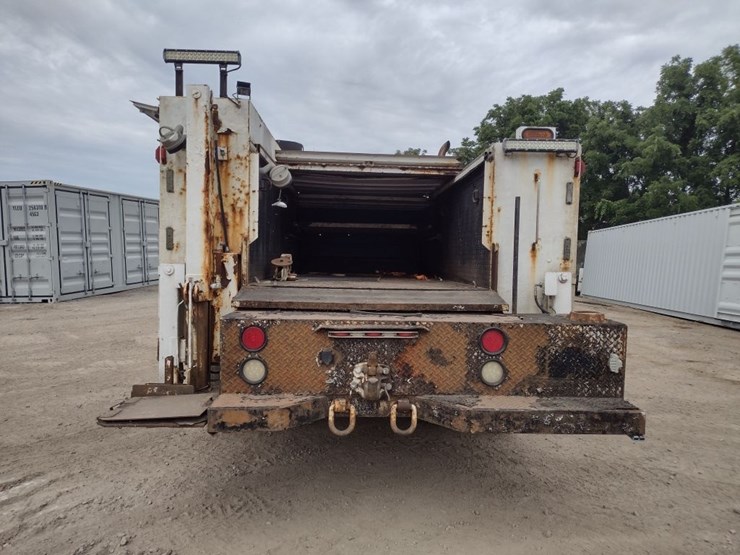 freightliner-fl70-image-4