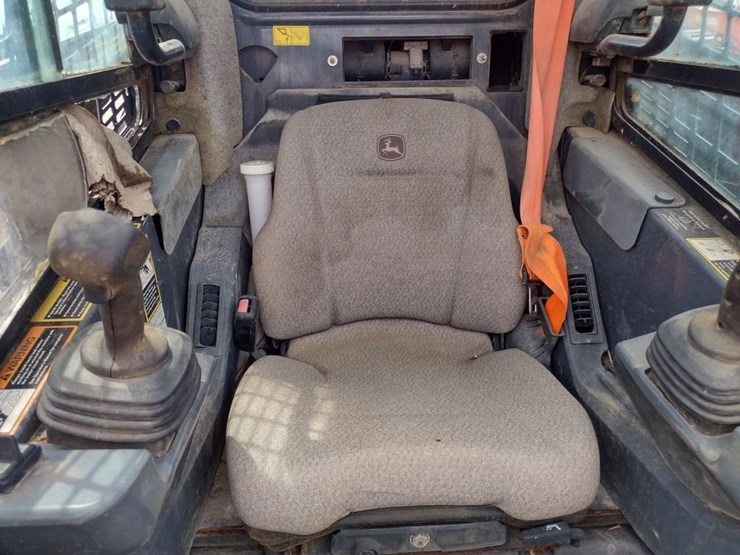 deere-333g-image-10