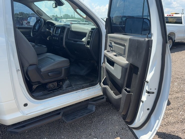 2018-dodge-2500-image-6