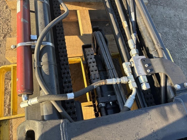 hyster-e120xn-forklift-image-26