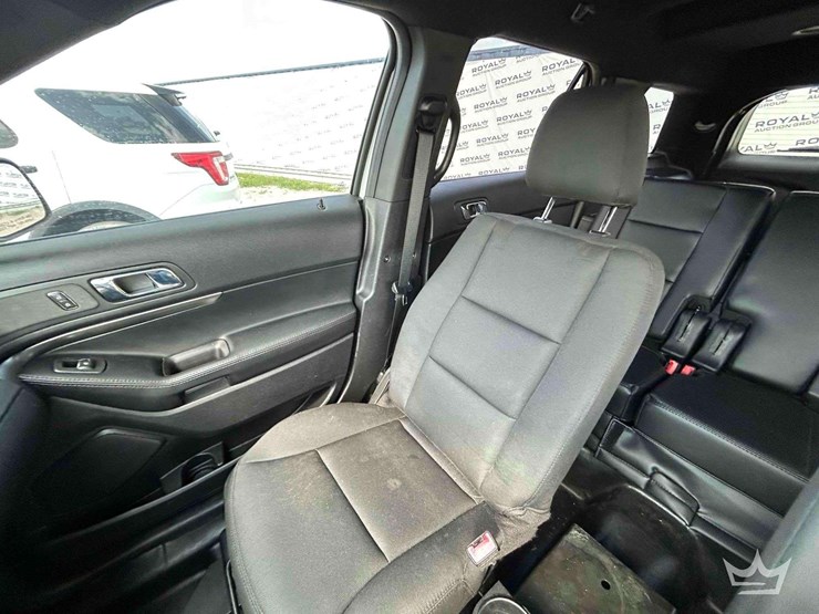 2016-ford-explorer-image-20