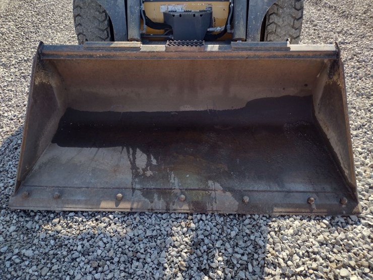 deere-318g-image-16