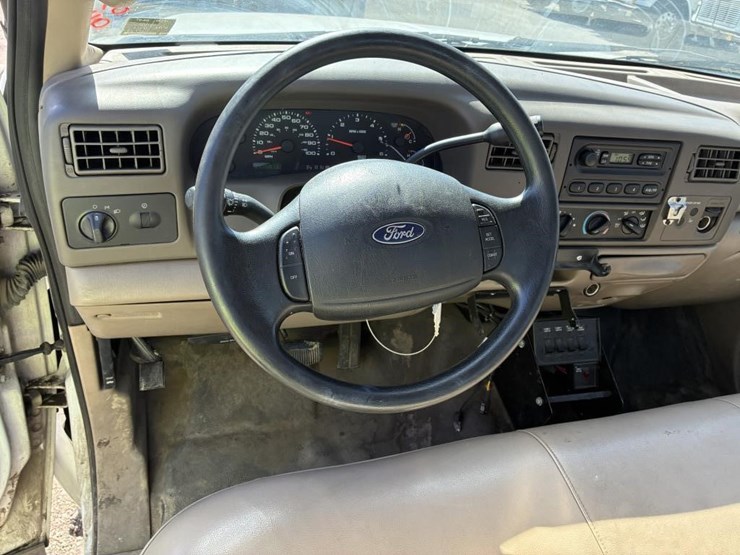 2004-ford-f350-image-13