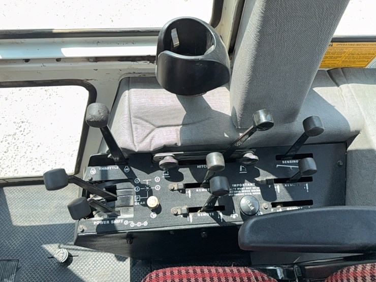 case-2590-tractor-image-42