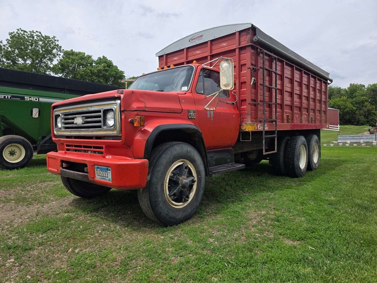 1974-chevrolet-c65-image-1