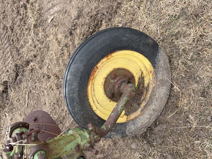 john-deere-pull-type-four-bottom-plow-image-18