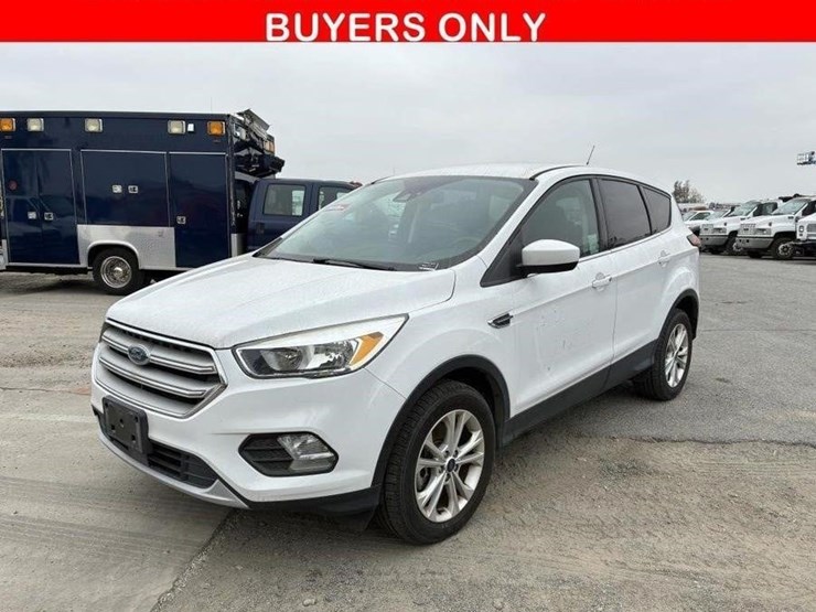 2019-ford-escape-se-image-1