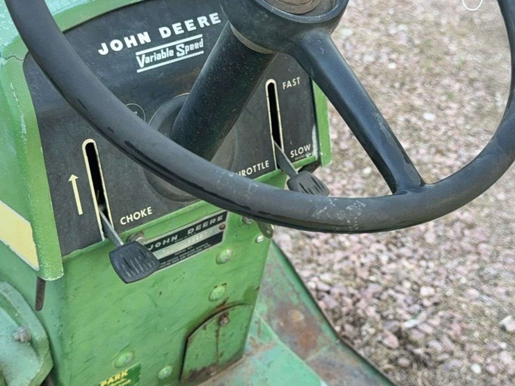 john-deere-110-image-12