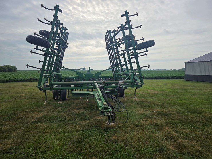 john-deere-2210-image-4