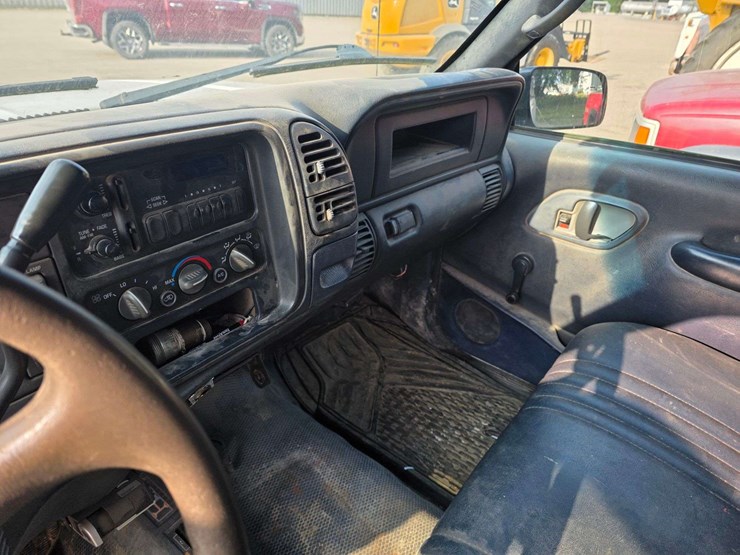 1999-chevrolet-silverado-2500-image-26
