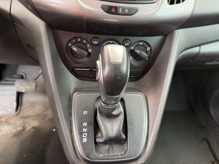 2016-ford-transit-connect-image-27