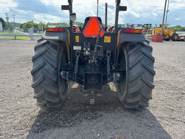 #3024-•-massey-ferguson-mf3635-tractor-image-9