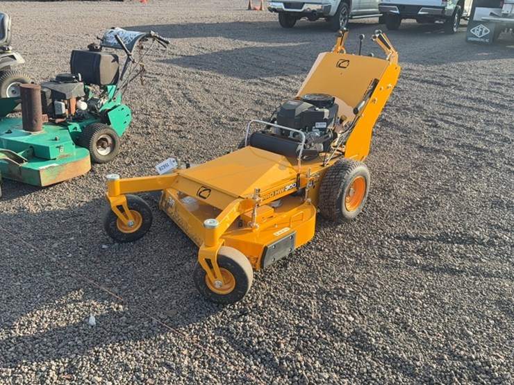 #3072-•-cub-cadet-pro-hw300-walk-behind-mower-image-1