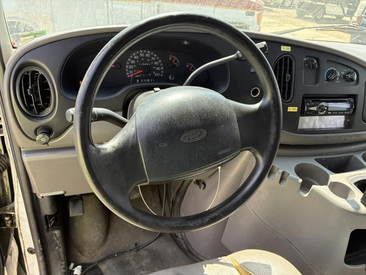 2001-ford-e350-sd-image-19