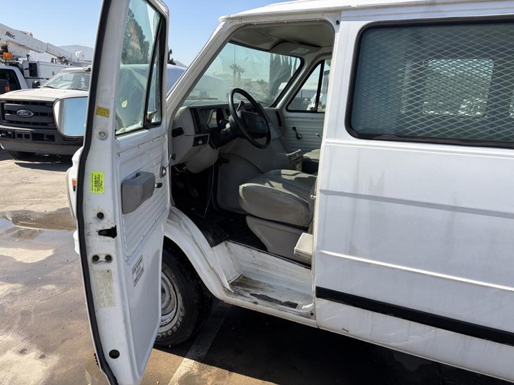 1995-chevrolet-g20-image-11