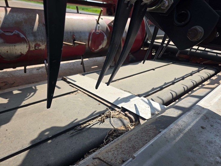 2014-case-ih-3162-image-34