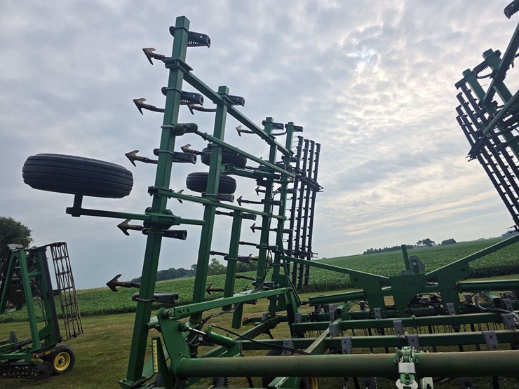 john-deere-2210-image-10