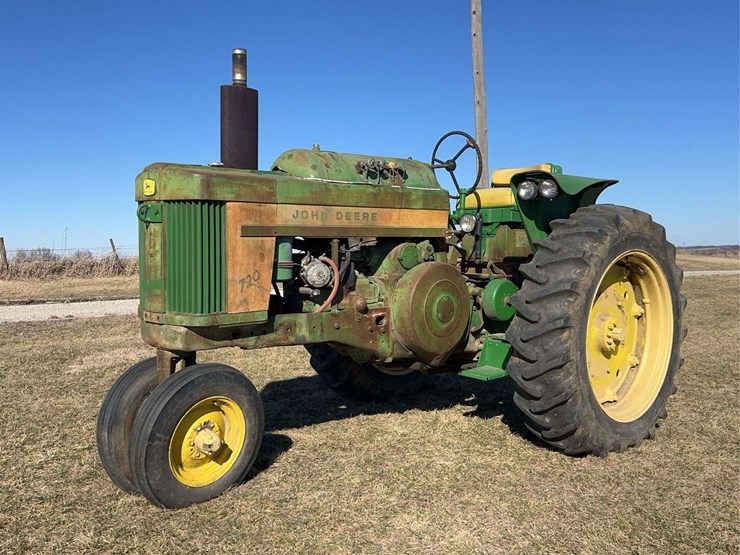 john-deere-720-image-1