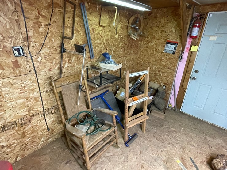 #7138-•-contents-of-wall-image-1