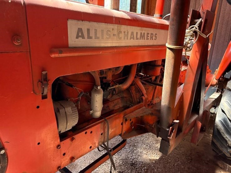 allis-chalmers-d17-gas-tractor-image-4