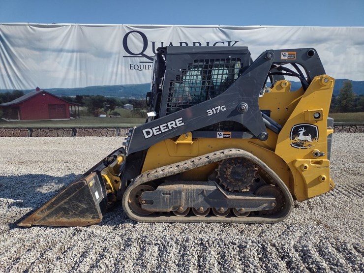 deere-317g-image-1