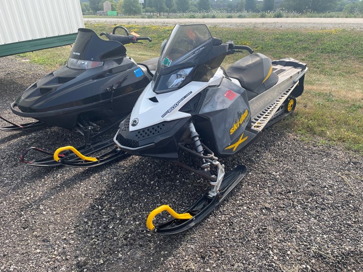 #2383-•-2009-skidoo-renegade-600ho-etec-snowmobile-image-1