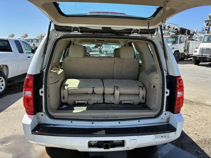 2014-chevrolet-tahoe-image-13
