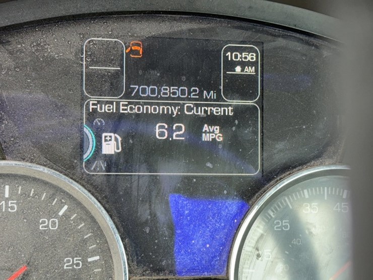 2015-kenworth-t880-image-19