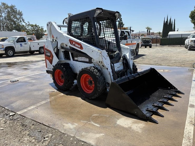 2022-bobcat-s590-image-2