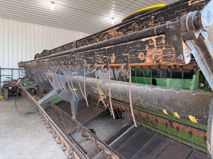 john-deere-2320-image-40