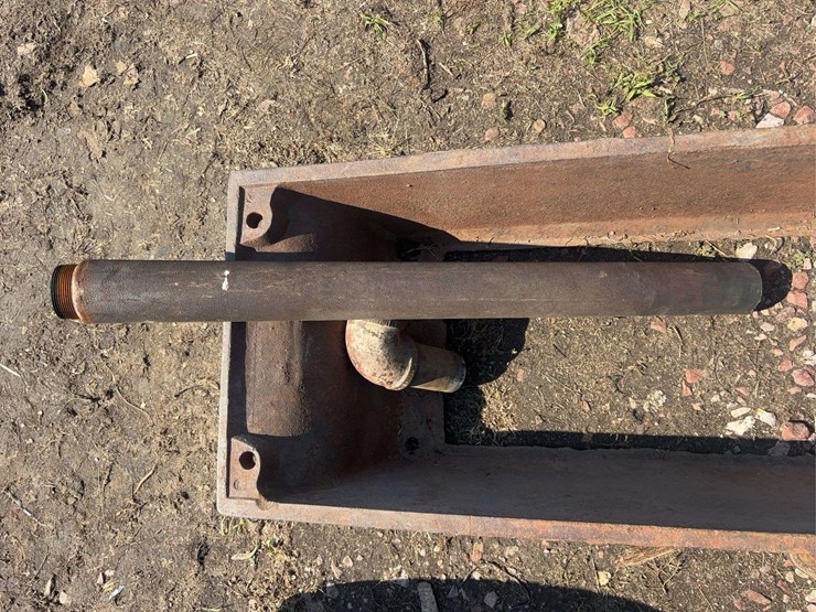 economy-7-horse-hit-and-miss-engine,-cart,-and-original-base-image-51