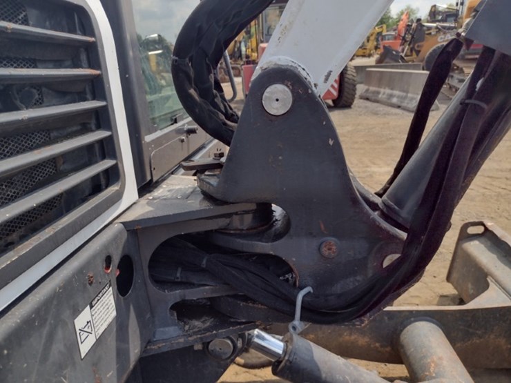 bobcat-e63-image-24