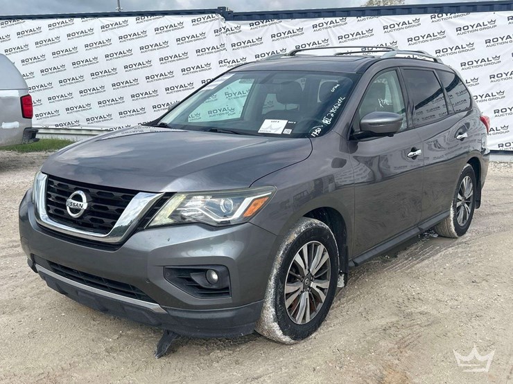 2017-nissan-pathfinder-image-1