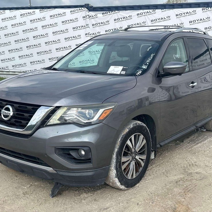 2017 NISSAN PATHFINDER