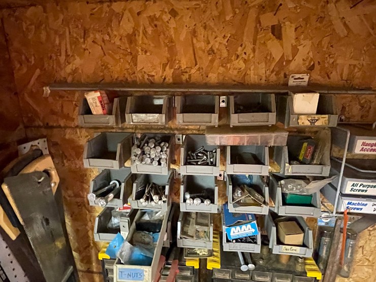 #7127-•-contents-of-wall-image-4