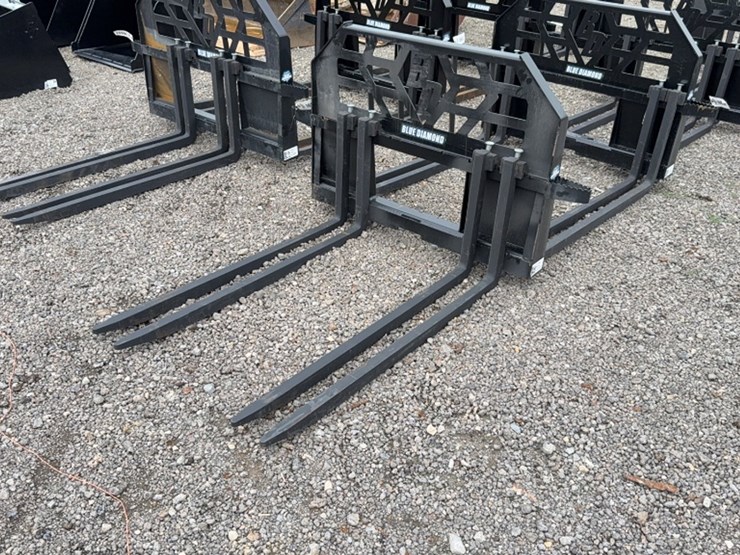#2070-•-blue-diamond-48"-skid-steer-brick-tine-image-1